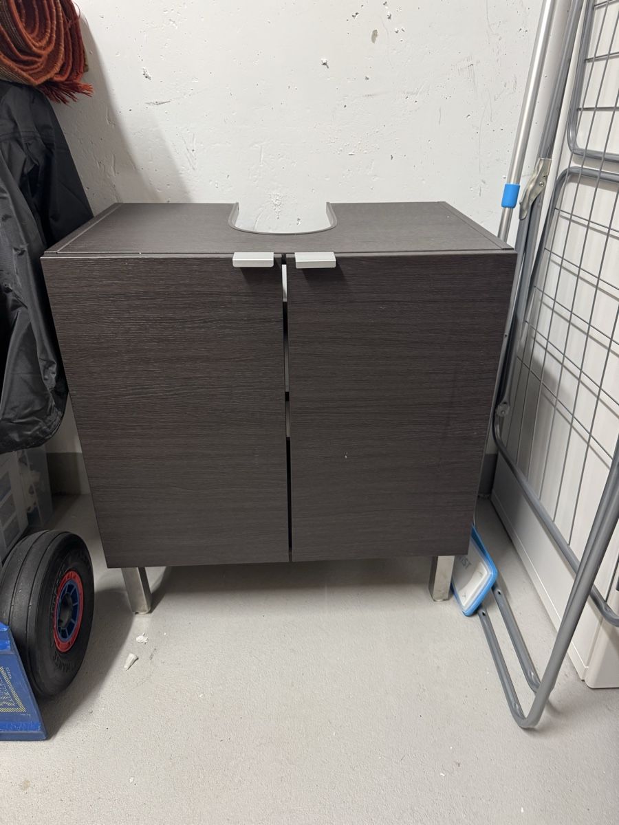 Mobili per bagno: Waschbeckenschrank – Usato da Zürich venduto da jan_h6g7