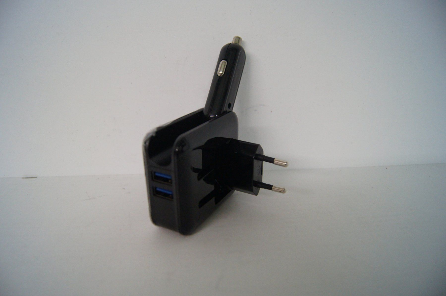 Laufwerke & Adapter: USB Reisestecker – Neu (gemäss Beschreibung) aus Heerbrugg von ProBau-Liq 1