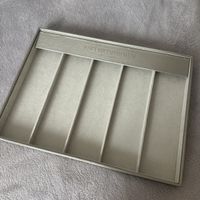 Emporio Armani Plateau à bijoux colliers