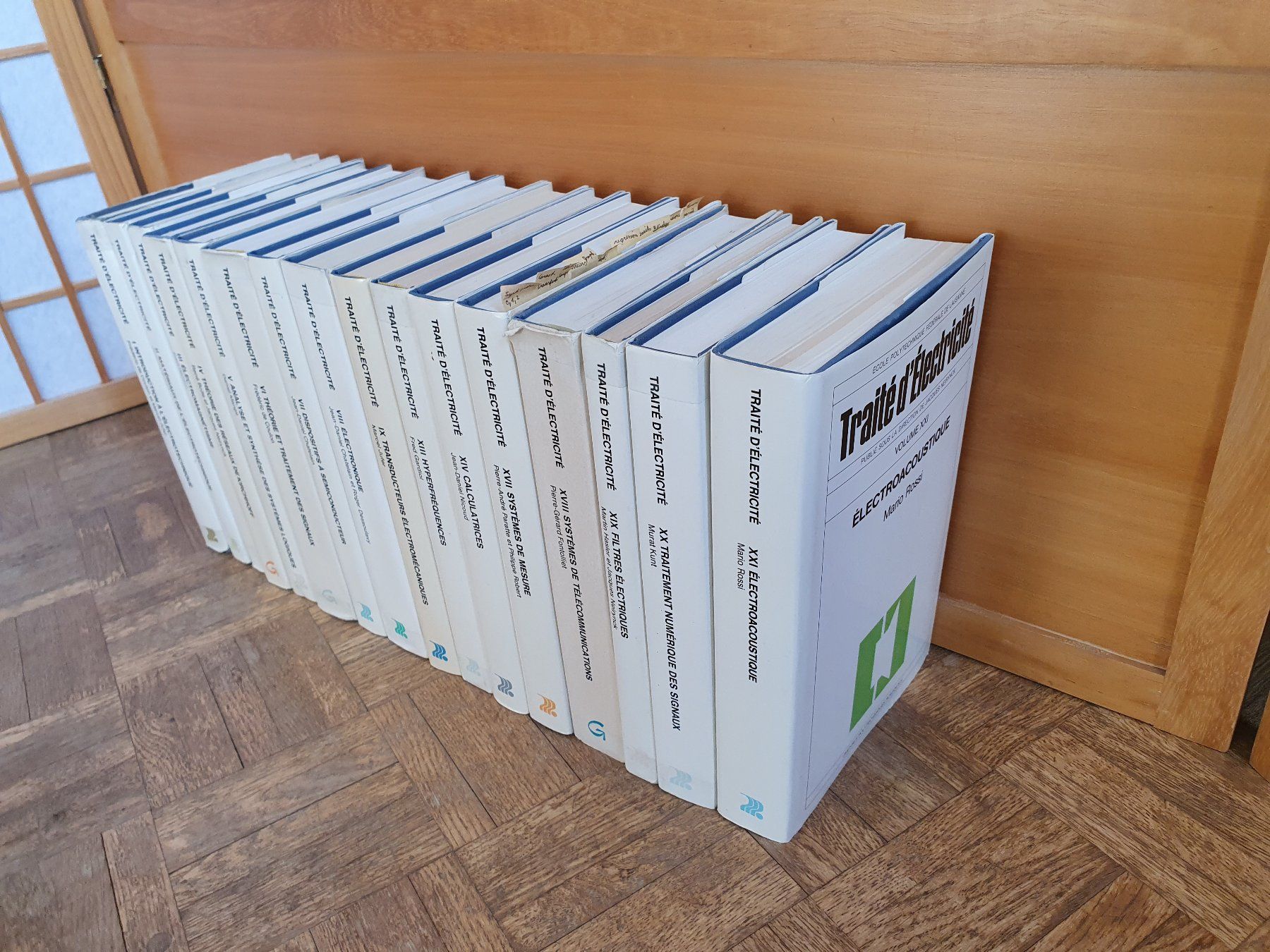 Libri: 16 Traité d'électricité EPFL Presses Polytechniques Romandes – Usato da Marly venduto da G-blitz