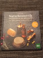 Naturkosmetik aus Kräutern im Jahreslauf