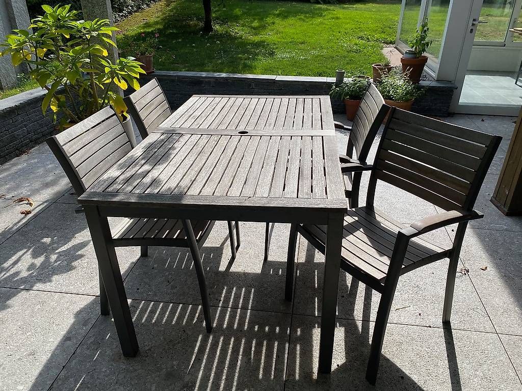 Set de table et chaises: Gartentisch mit 4 Stühlen – D'occasion à Mühlau par Johuiii