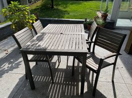 Gartentisch mit 4 Stühlen