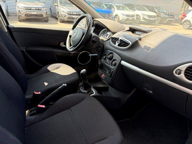 Renault Automobili: Renault Clio1.2 Manuell B04 75 PS – Usato da Stäfa venduto da Velsatis1 7