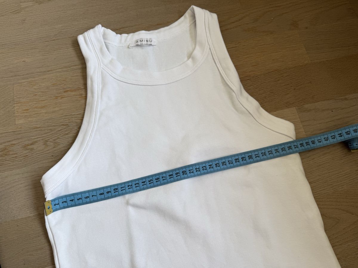 Top: 2 Basic Tank Tops, Grösse M – Usato da Rubigen venduto da Elmacino 1