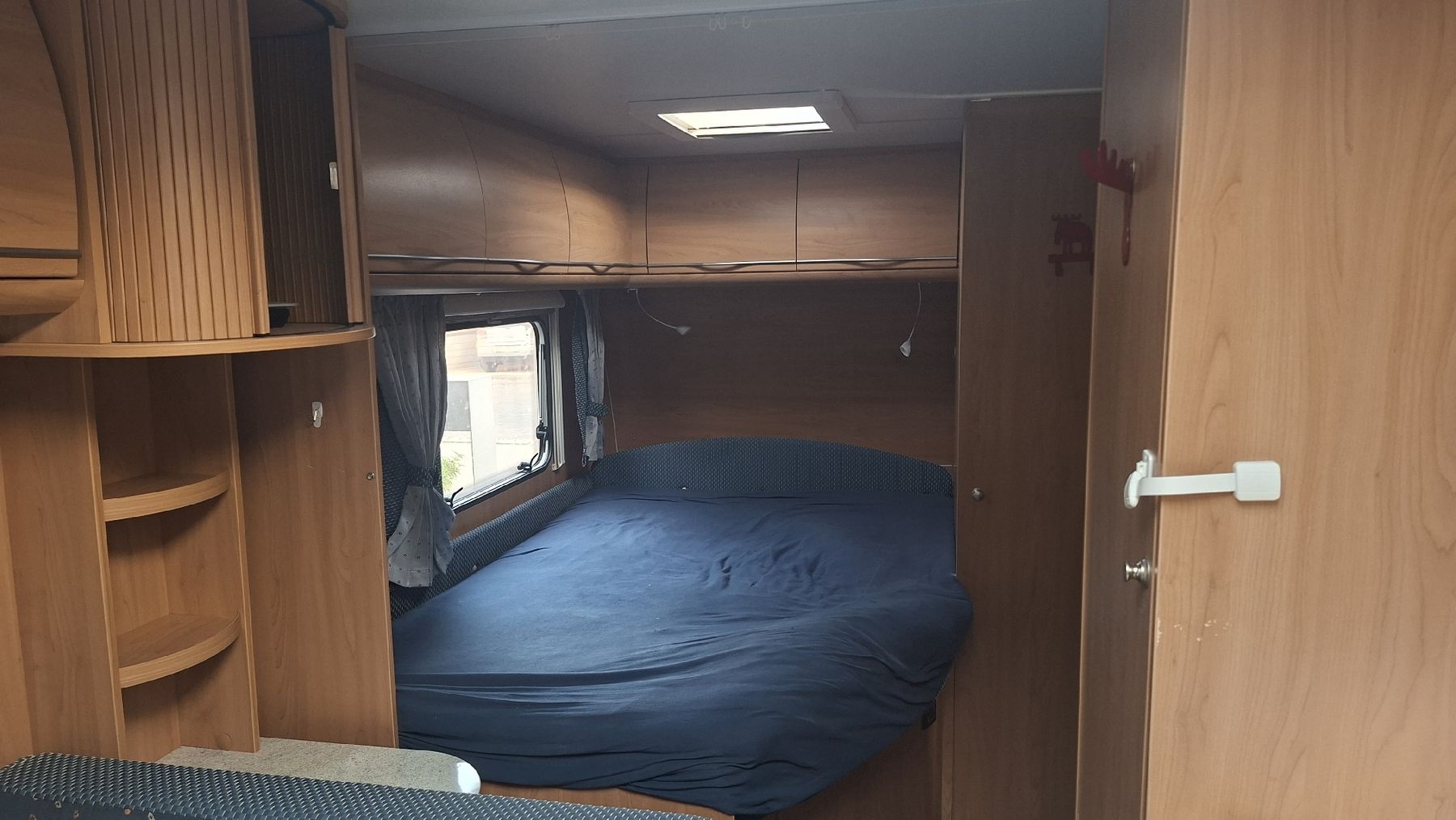 Bürstner Véhicules de camping: Bürstner Ventana 540TK 2003 – D'occasion à Tagelswangen par oceanfish 3