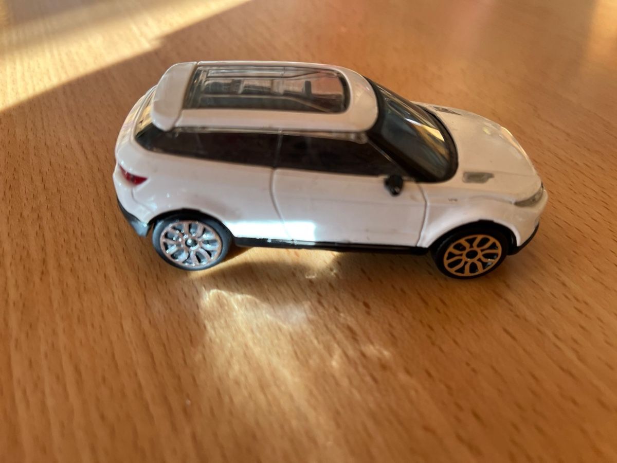 Land Rover Modellini d'auto: Land Rover Evoque Miniatur, weiss – Usato da Wiggen venduto da Antoniotto