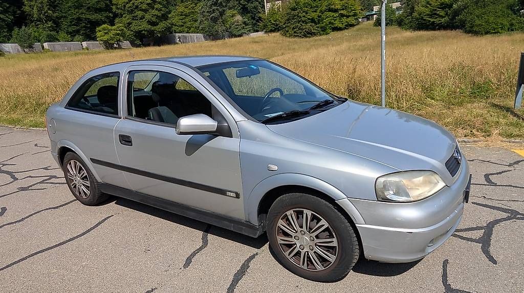 Opel Automobili: Opel Astra Coupé 1.6  nur 131'000 km  rostfrei – Usato da zürich venduto da damianvonlichten 2