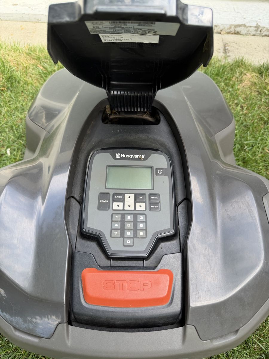 Husqvarna Rasenmäher: Husqvarna Automower 415x – Gebraucht aus Flawil von bso01 4