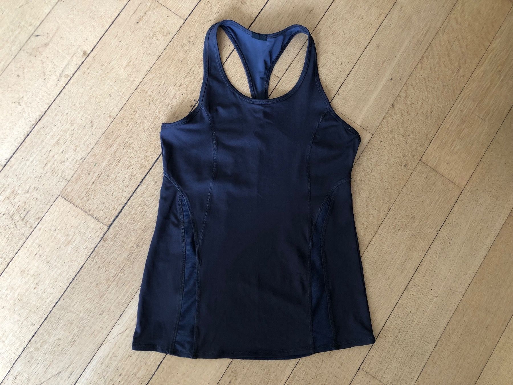 Oysho Tops: OYSHO Sportstop. Anthrazitgrau. Gr L. – Gebraucht aus Bern von Etzy 6