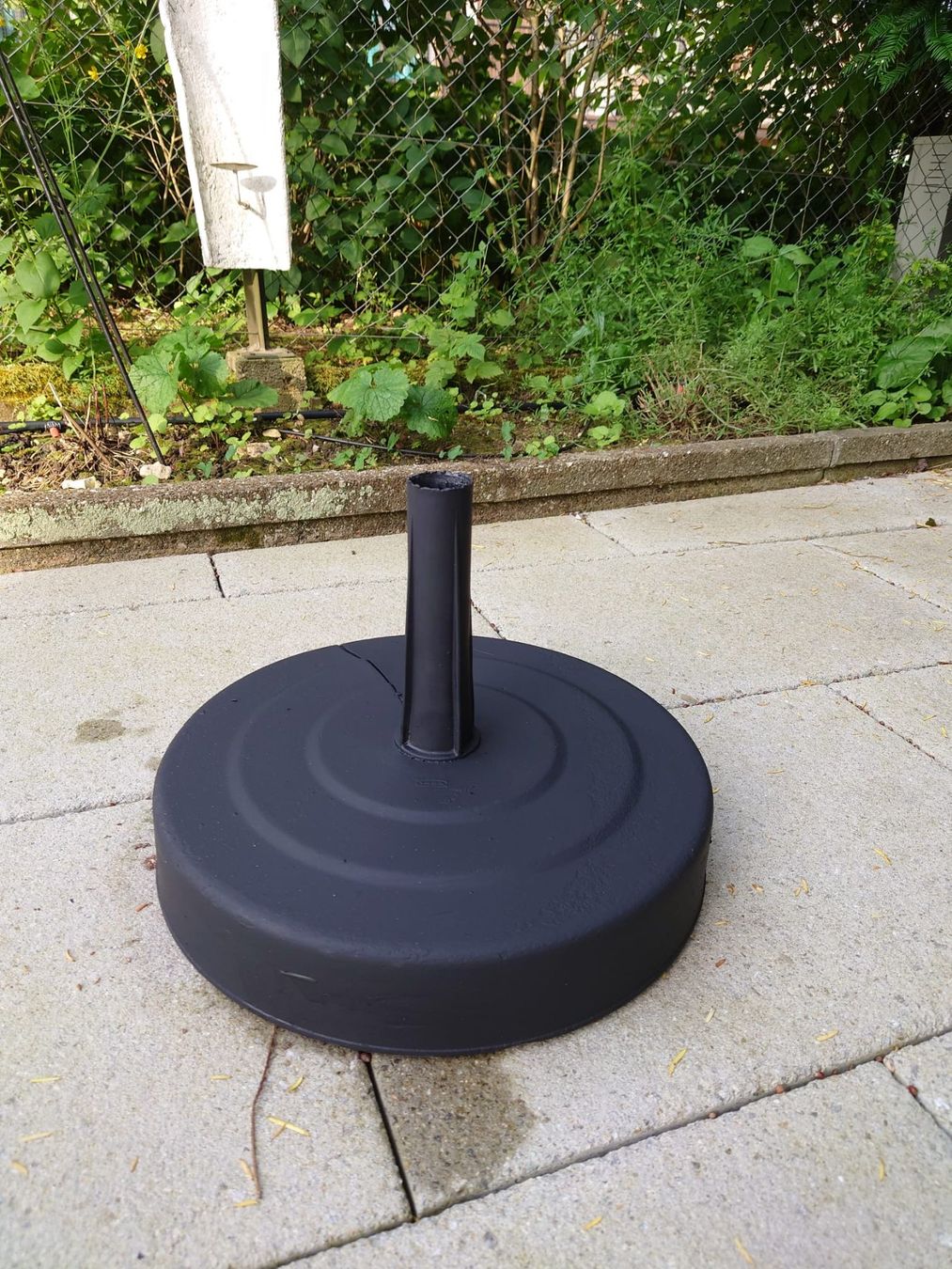 Sonstiges: 🤩IKEA SONNENSCHIRMSTäNDER SCHWARZ – Gebraucht aus Olten von