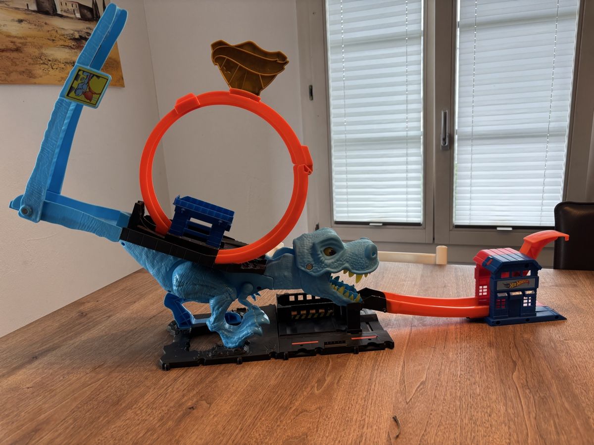 Hot Wheels Rennbahnen: Hot Wheels City T-Rex Looping-Bahn – Gebraucht aus Sursee von Trueres