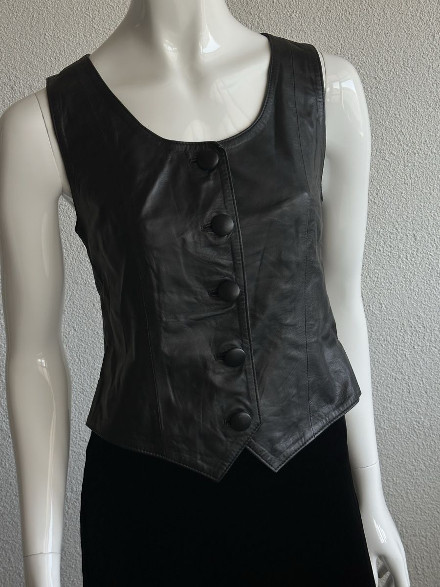 Gilet & Giacche senza maniche: Leather Vest - Black Button Up Style – Usato da Vevey venduto da ledidream