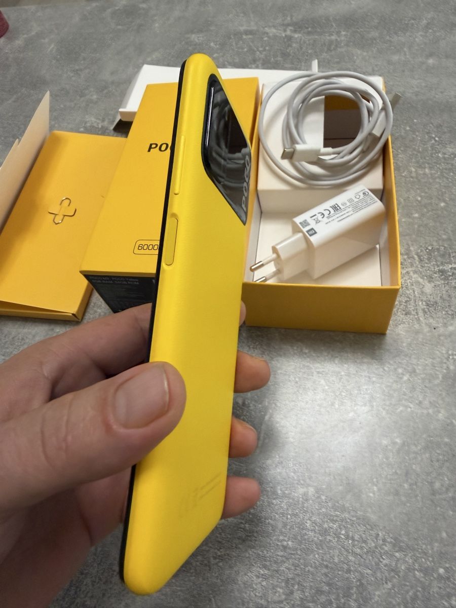Xiaomi Telefoni cellulari / Smartphones: Smartphone Xiaomi Poco M3 gelb   – Usato da Herzogenbuchsee venduto da ioa_zcm6 5