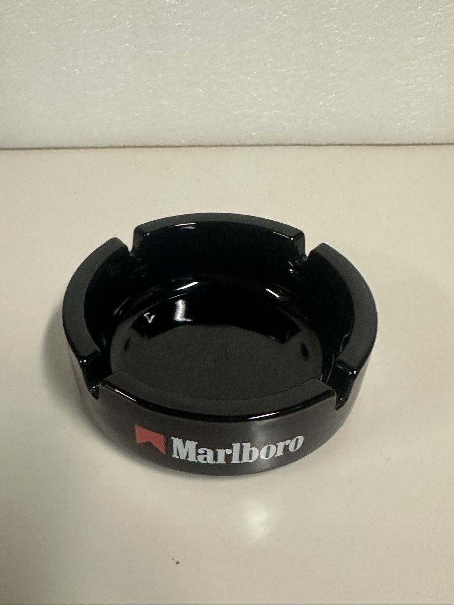 Marlboro Portacenere: Marlboro Aschenbecher – Usato da Deitingen venduto da Himhip