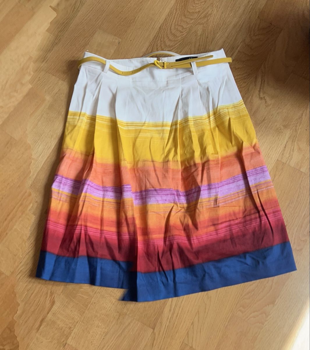 Esprit Gonne: Rock Esprit Gr.36 – Nuovo (secondo la descrizione) da Bern venduto da tweety713