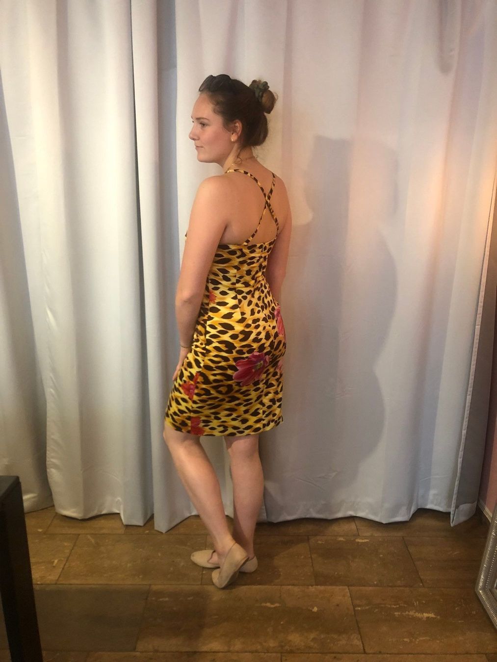 Versace Vestiti: Exklusives Versace Classic Kleid – Usato da Zürich venduto da Naebeli 3