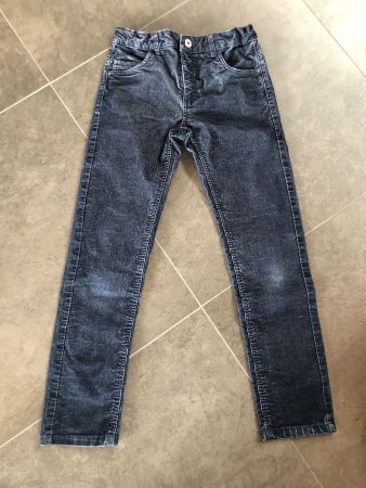 Schwarze Jeans, Größe 152