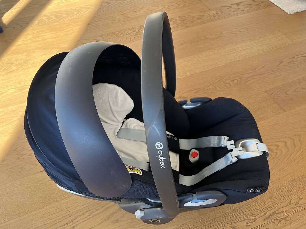 Sièges auto: Babyschale (MaxiCosi) Cybex  – D'occasion à St. Gallen par Miniwomn 2