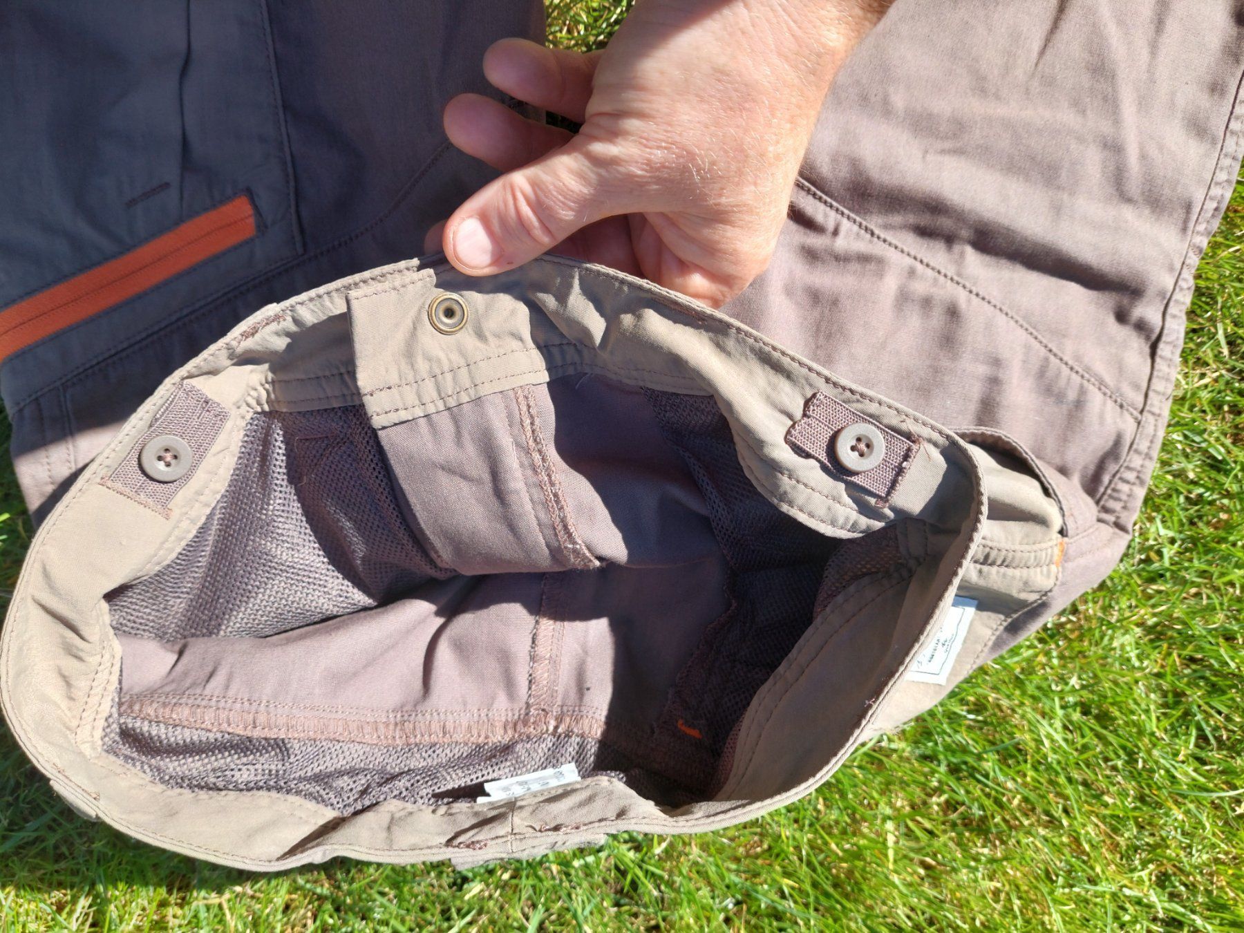 Hosen: Shorts / Kurze Hose, beige, Gr.140 – Gebraucht aus Sarnen von Goldesel 2