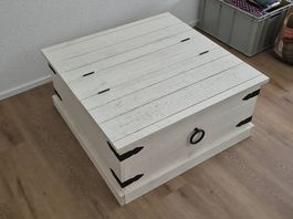 Couchtisch Truhe