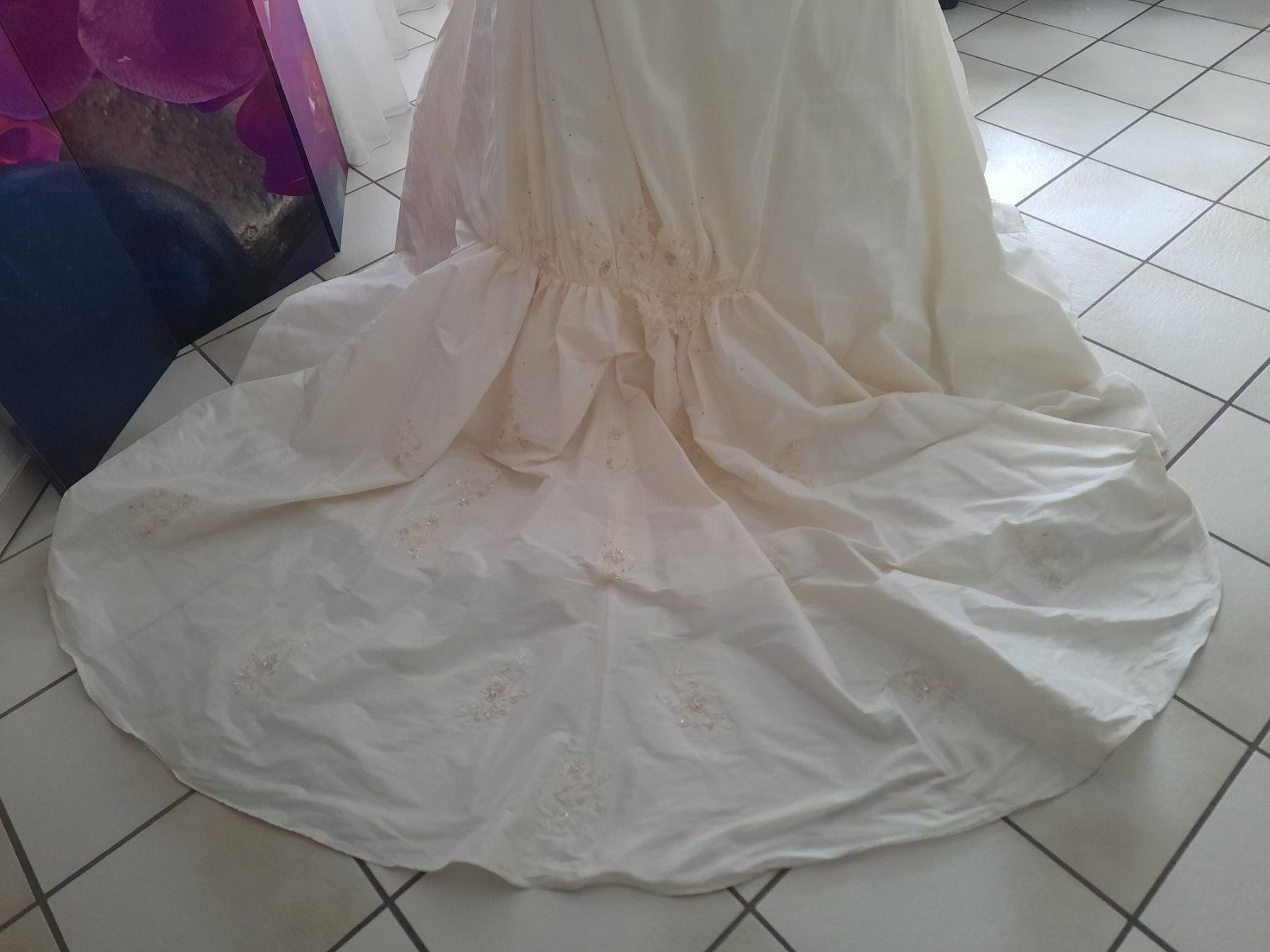 Vestiti: Damen Hochzeitskleid, cremefarben, Gr. 50 – Usato da Sisseln AG venduto da Tropea4334 3