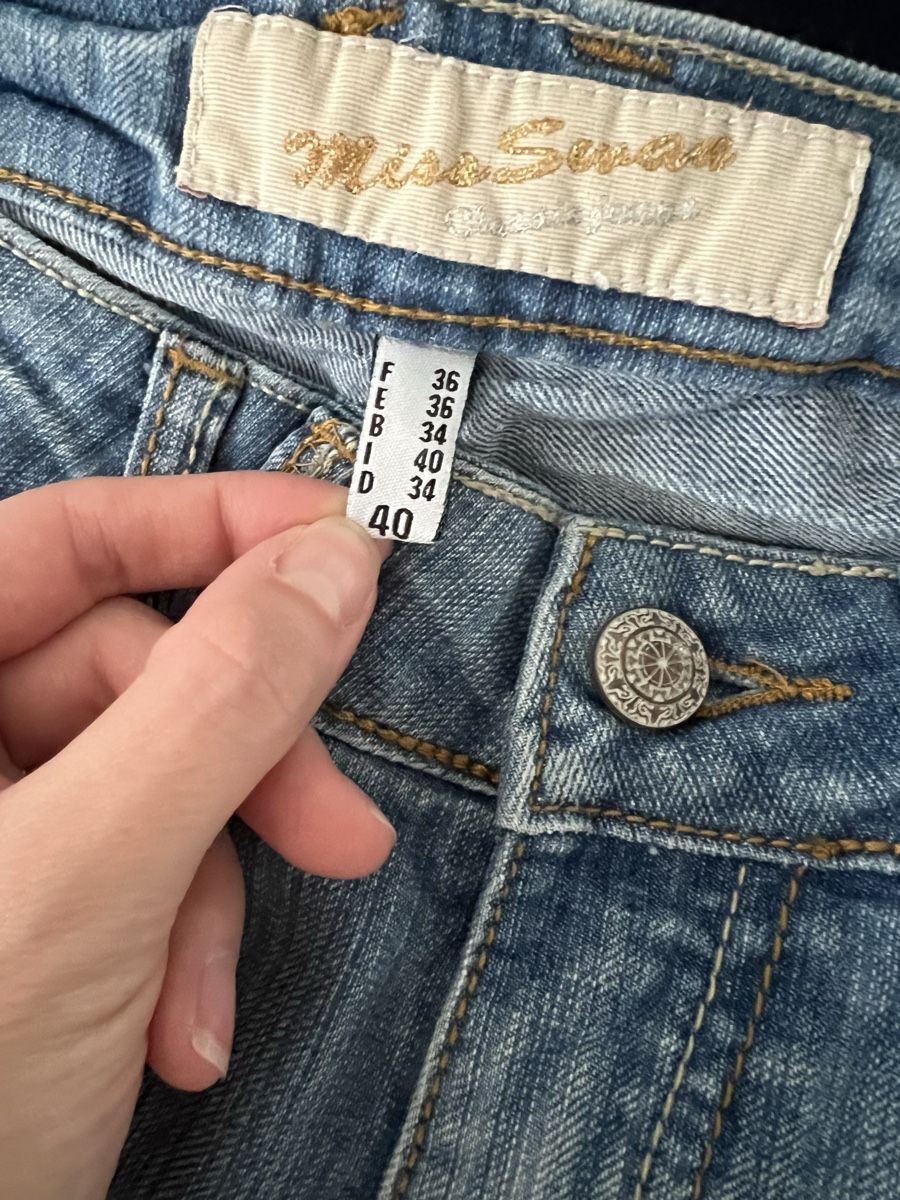 Jeans: Jean bleu clair brodé, taille 36 – Usato da Ropraz venduto da Angy.ruiz 2