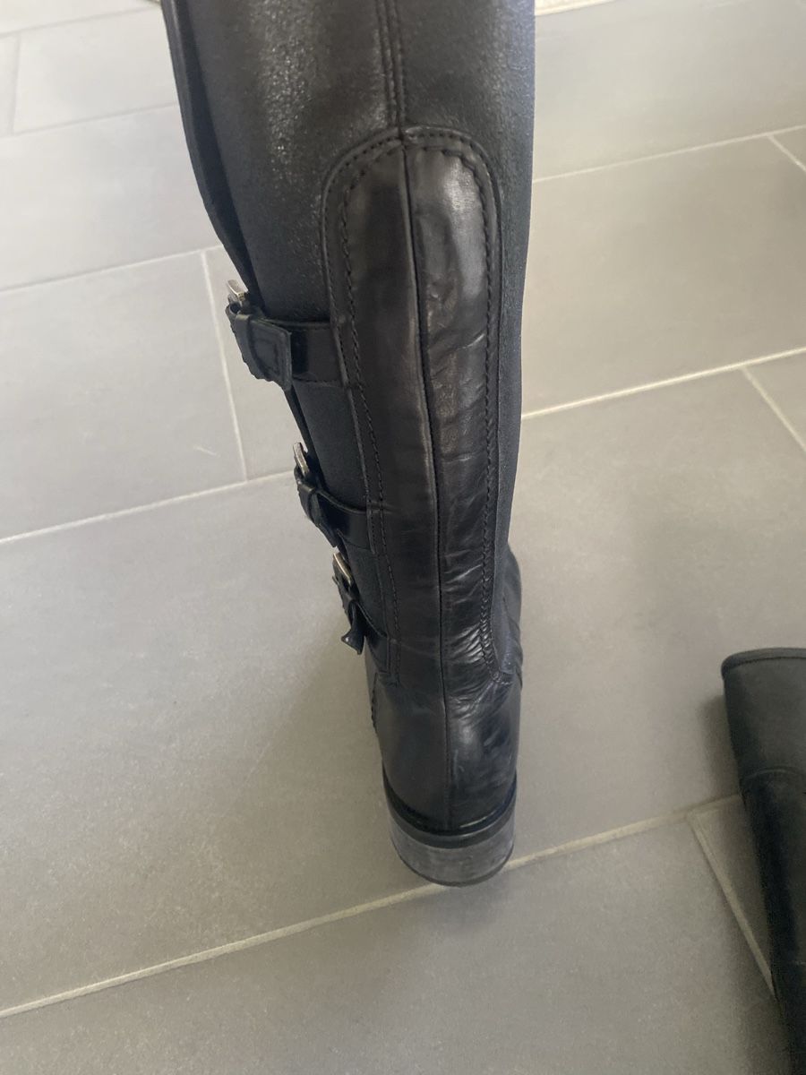 Scarpe da donna: Stiefel schwarz mit Schnallen Grösse 38 – Usato da Alchenflüh venduto da smart- 3