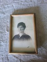 Antikes gerahmtes Damenportrait, um 1920, Rarität