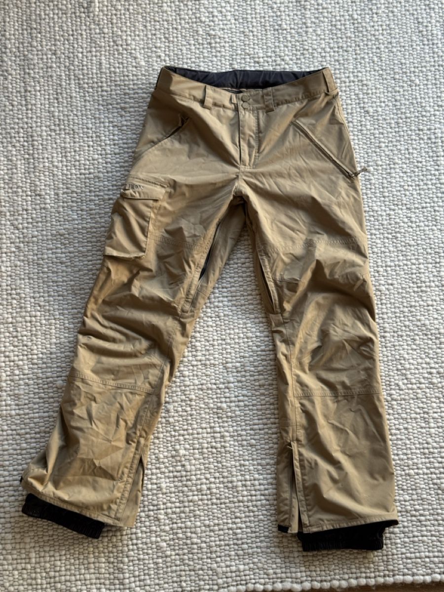 Burton Pantaloni: Burton Covert Snowboardhose M – Usato da Zürich venduto da leo_nl6s