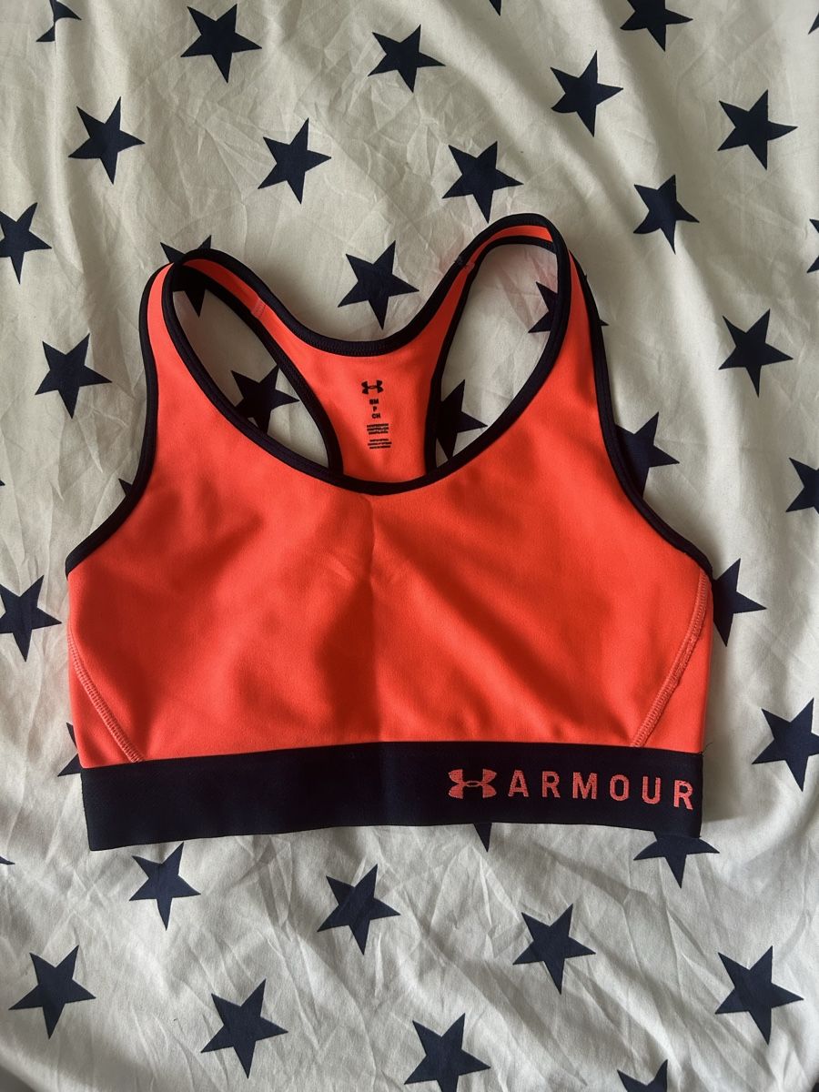 Under Armour Top: Brassière de sport Under Armour  – Usato da Muntelier venduto da cel_5syj
