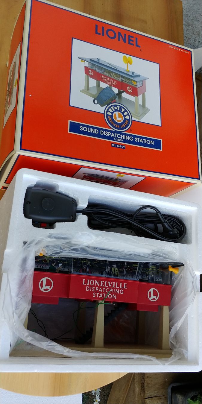Lionel Modelleisenbahnen: Lionel Stadion mit Handmikrofon O – Gebraucht aus Waltenschwil von Feacli