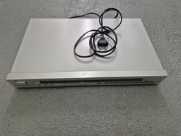 Hitachi FT-5500 AM-FM Stereo Tuner