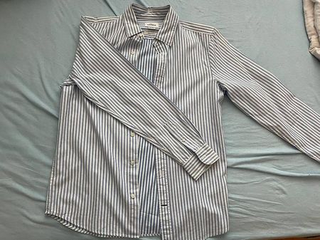 Pull&Bear Herrenhemd gestreift Gr. 36/M blau/weiss