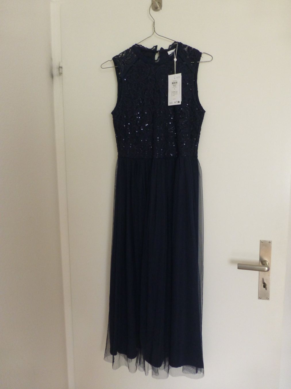 Vila Vestiti: Vila Ballkleid dunkelblau 34 – Nuovo (secondo la descrizione) da Zürich venduto da Betula11