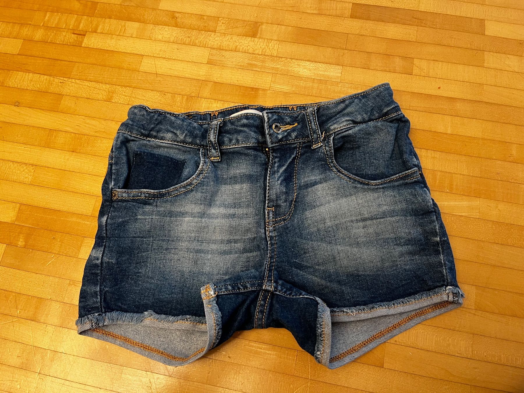Levi's Pantaloni: Levi's Shorts, 10 Jahre ca. 150 – Usato da Horgen venduto da Hoppelhase11