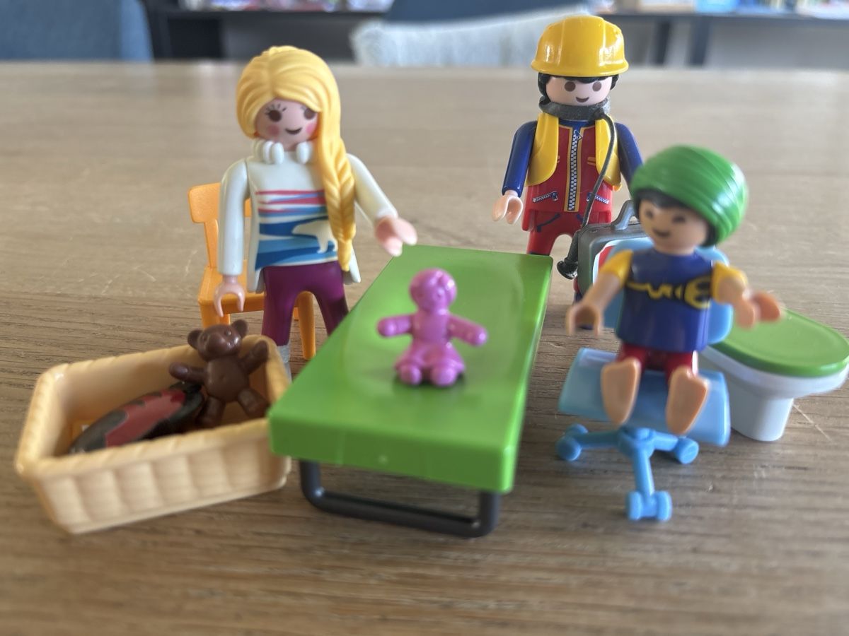 Playmobil Jouets: Playmobil, médecin – D'occasion à Biel/Bienne. par CUISTO1978