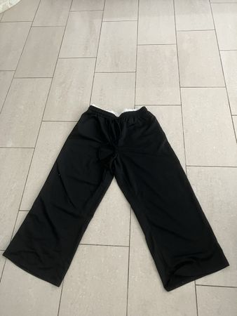 Pantalon noir taille 1XL avec dentelle neuve