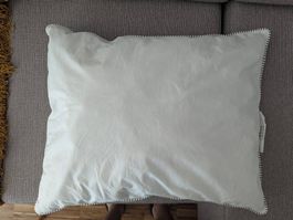 Kopfkissen / Bed pillow