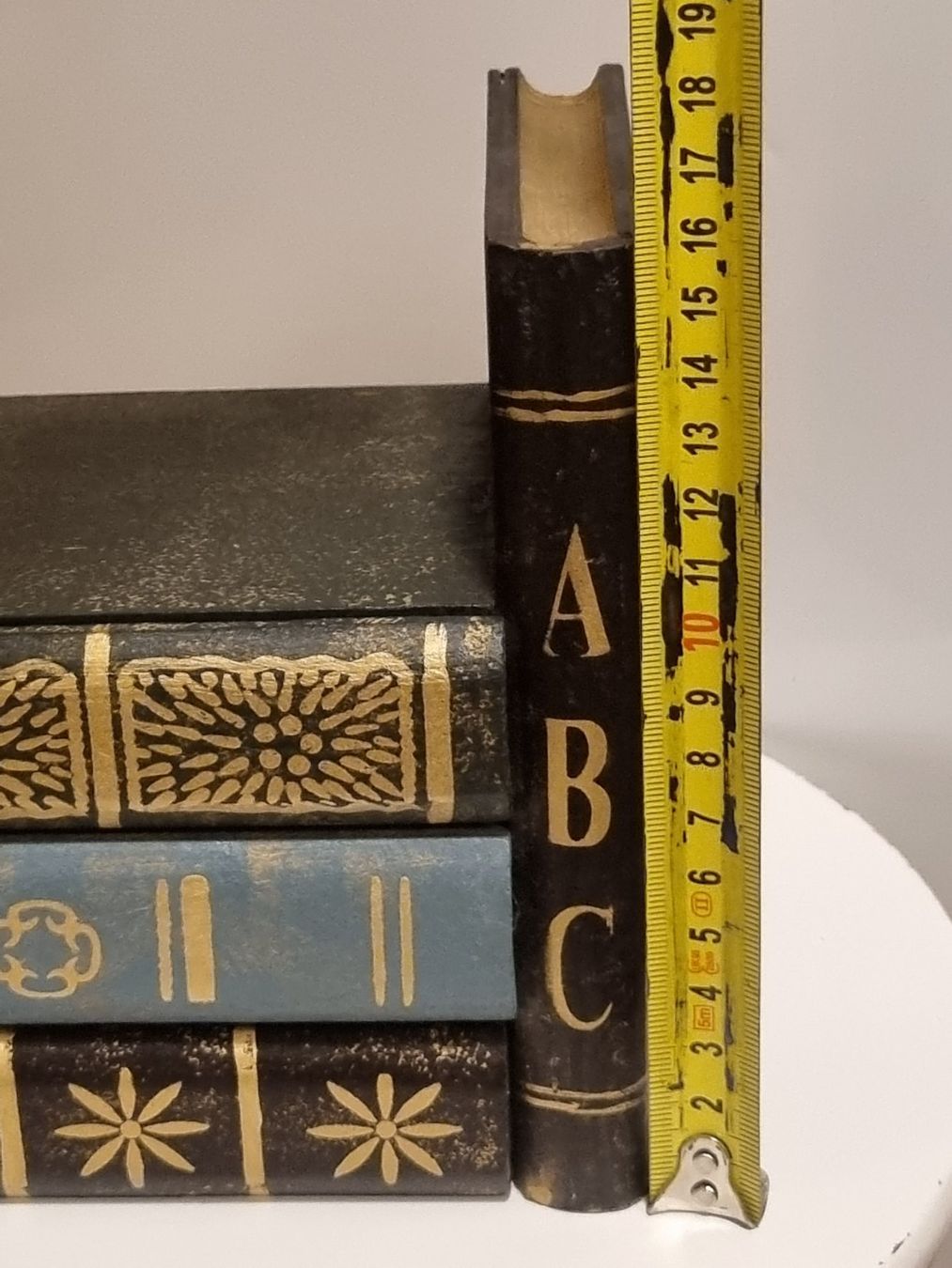 Altro in Decorazioni & Accessori: Buchstützen mit Geheimfächern Bücher-Optik – Usato da Scharnachtal venduto da devin03 8