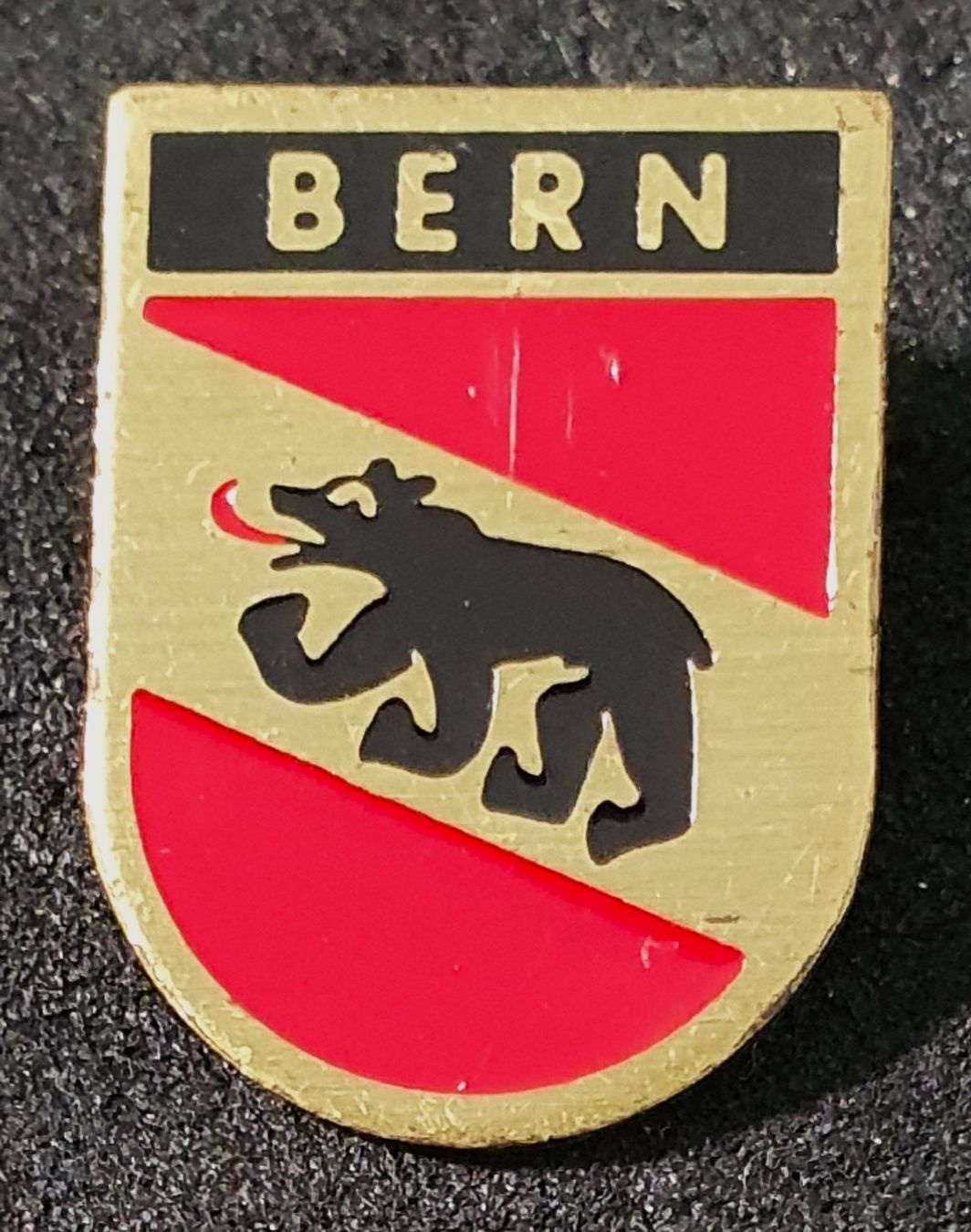 Placchette & Badge: GG151 - Plakette Kanton Bern Wappen – Usato da Reinach BL venduto da Boston-Verkauf