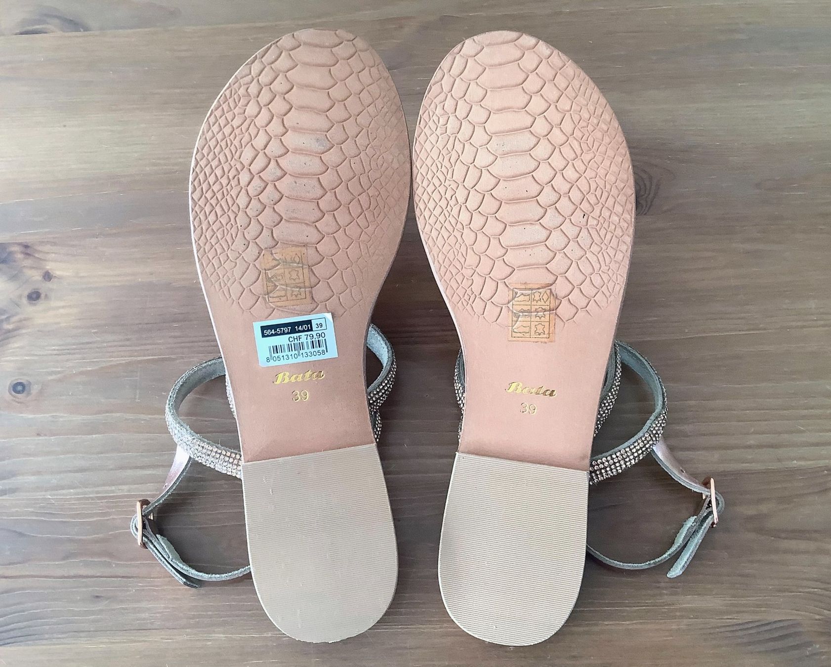 Scarpe da donna: Bata Sparkly Rose Gold Leather Sandals 39 – Usato da Founex venduto da sweetcouture 8