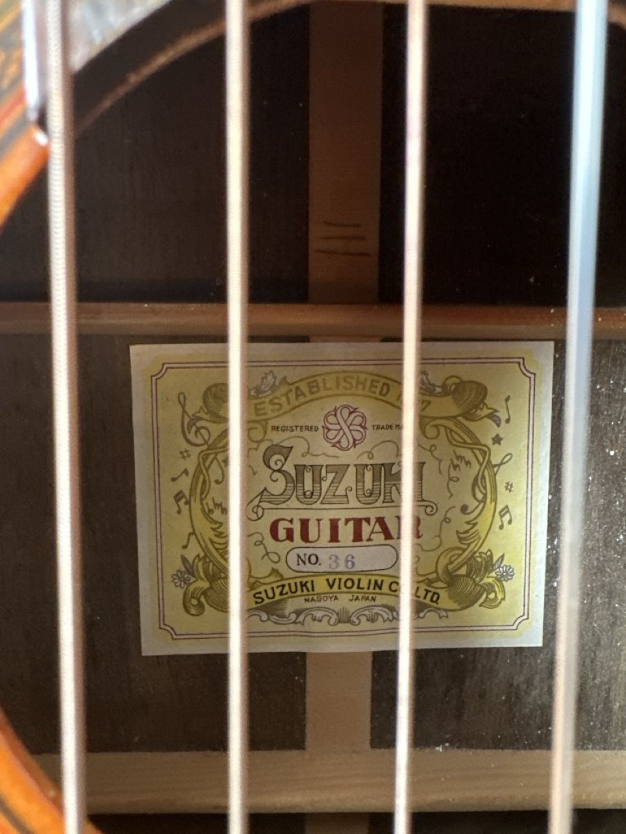 Suzuki Instruments de musique: Gitarre Suzuki No. 36 – Défectueux à Bern par Penda1 2