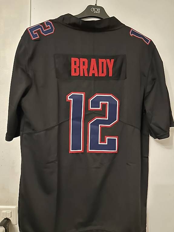 Canottiere & Pantaloni: NewEnglandPatriots #12 Tom Brady Jersey – Usato da Effretikon venduto da PrimeTimeB 1