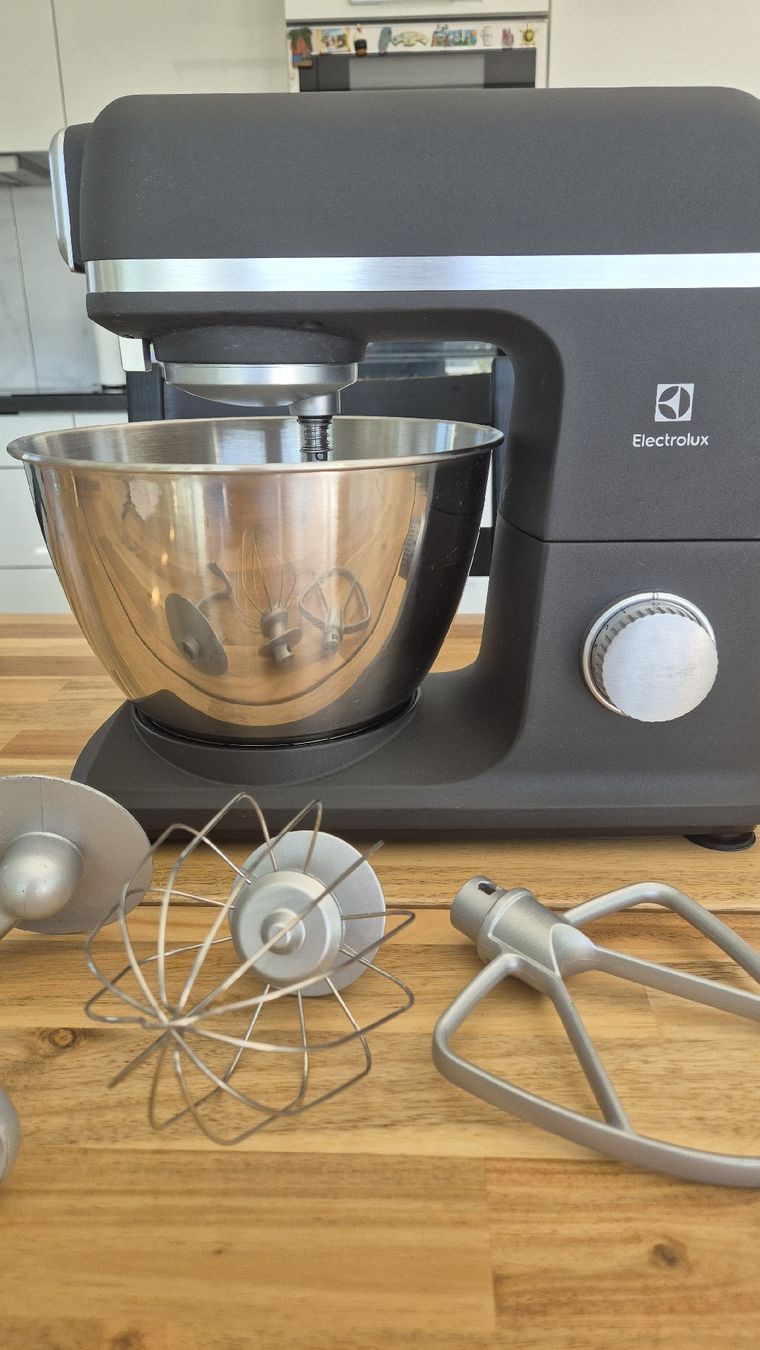 Electrolux Elettrodomestici da cucina: Electrolux Küchenmaschine BPT Create 5 E5KM-4BPT Black Pearl – Usato da Romanshorn venduto da Eleony 1