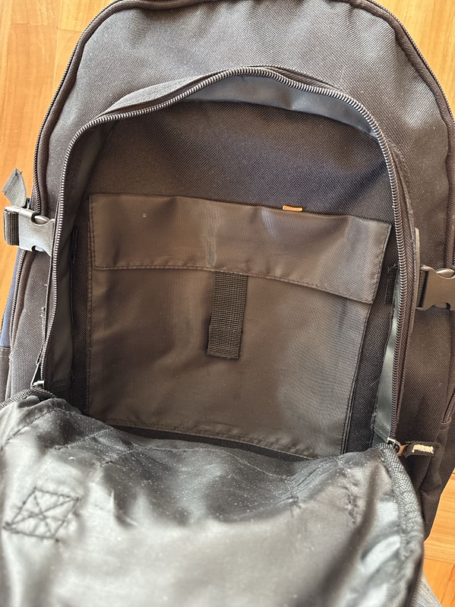 Zaini: Rucksack mit viel Fächer – Usato da Rümlang venduto da Fledermaus16 4