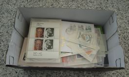Briefmarken aus aller Welt   Kistli  diverse auch spezielle