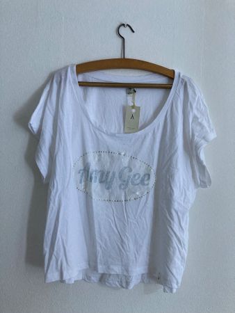 Amy Gee T-shirt