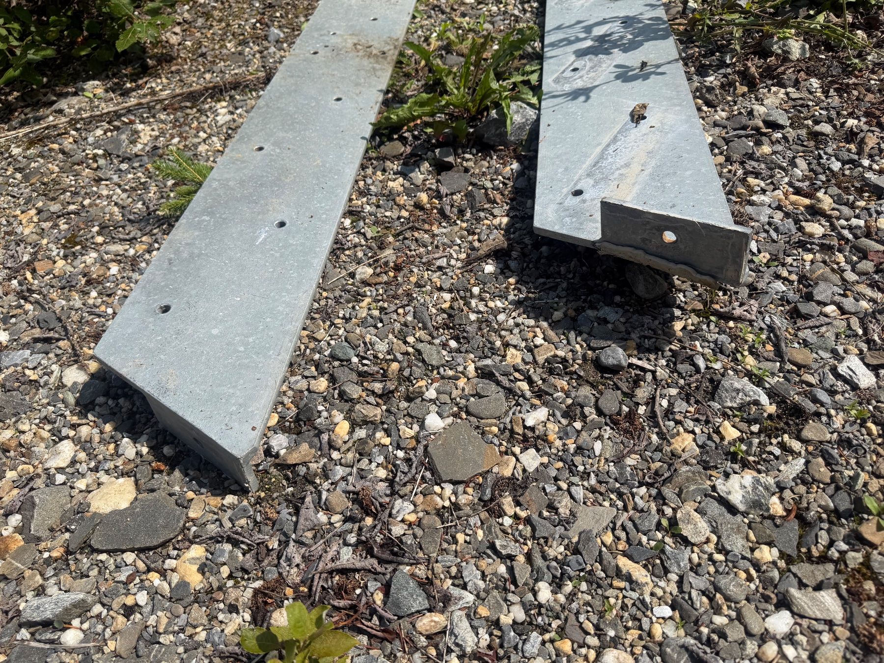 Balken: Treppenhalterung verzinkt – Gebraucht aus Flims Dorf von inf_dj8q 1