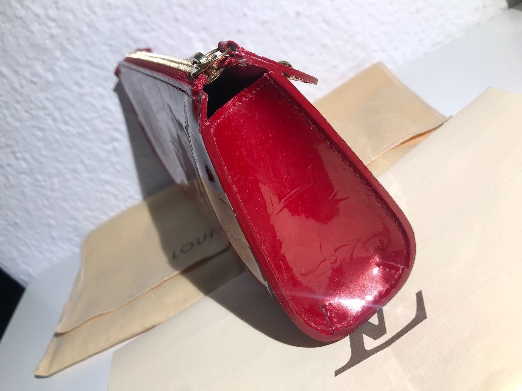 Louis Vuitton Custodie per cosmetici: Louis Vuitton Vernis Trousse Cosmetique – Usato da Ponte Tresa venduto da La_Vie_En_Rose 3